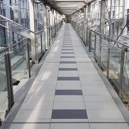 Nowoczesny Z Tarasem Lägenhet *